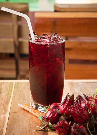 Agua de Jamaica: El Secreto Antiinflamatorio para la Menopausia y Endometriosis