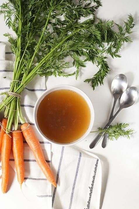 Caldo de Huesos: Beneficios, Receta y Cómo Mejora Tu Salud 